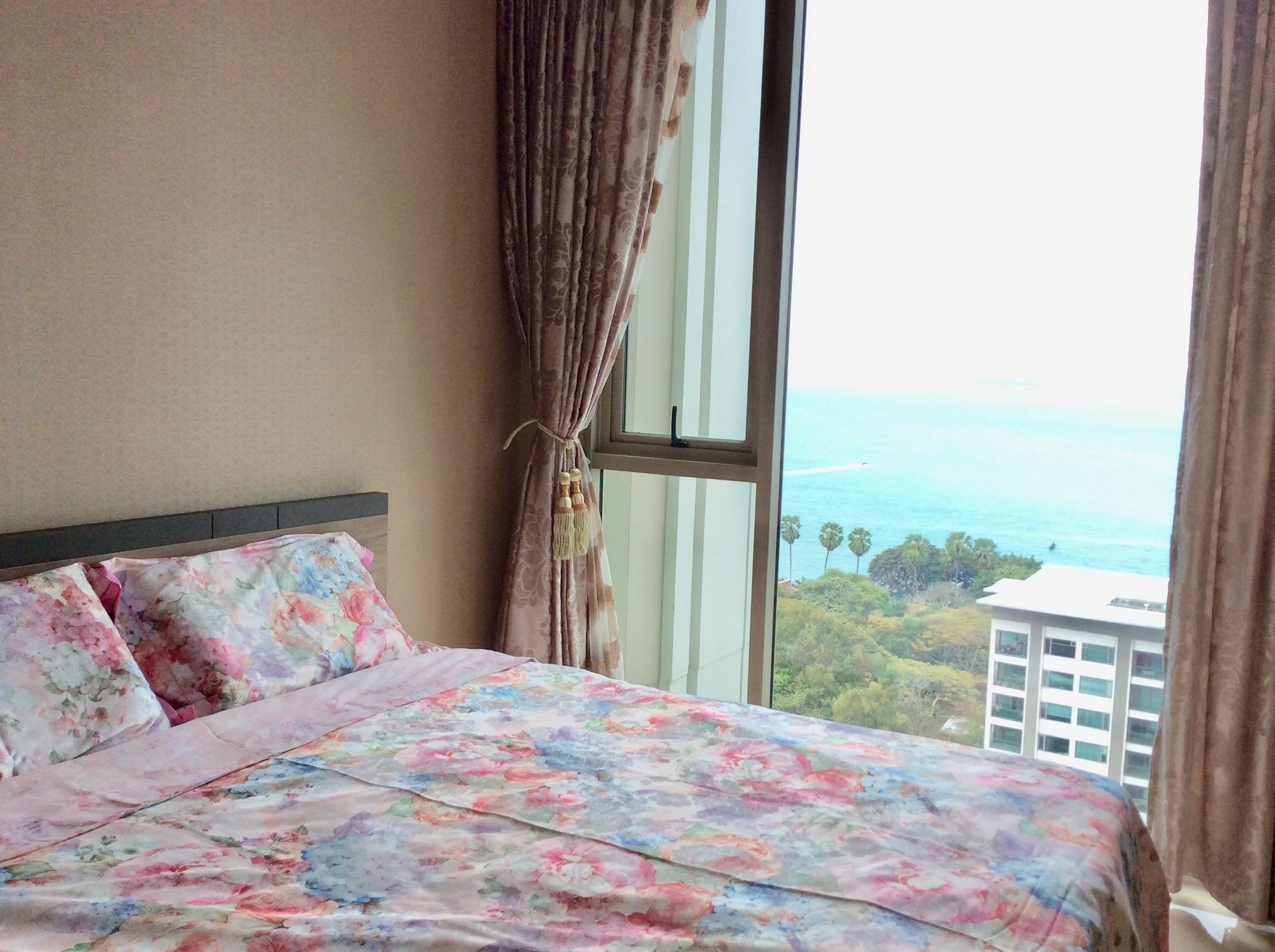 The Riviera Wongamat Hong Apartment Pattaya Exterior photo