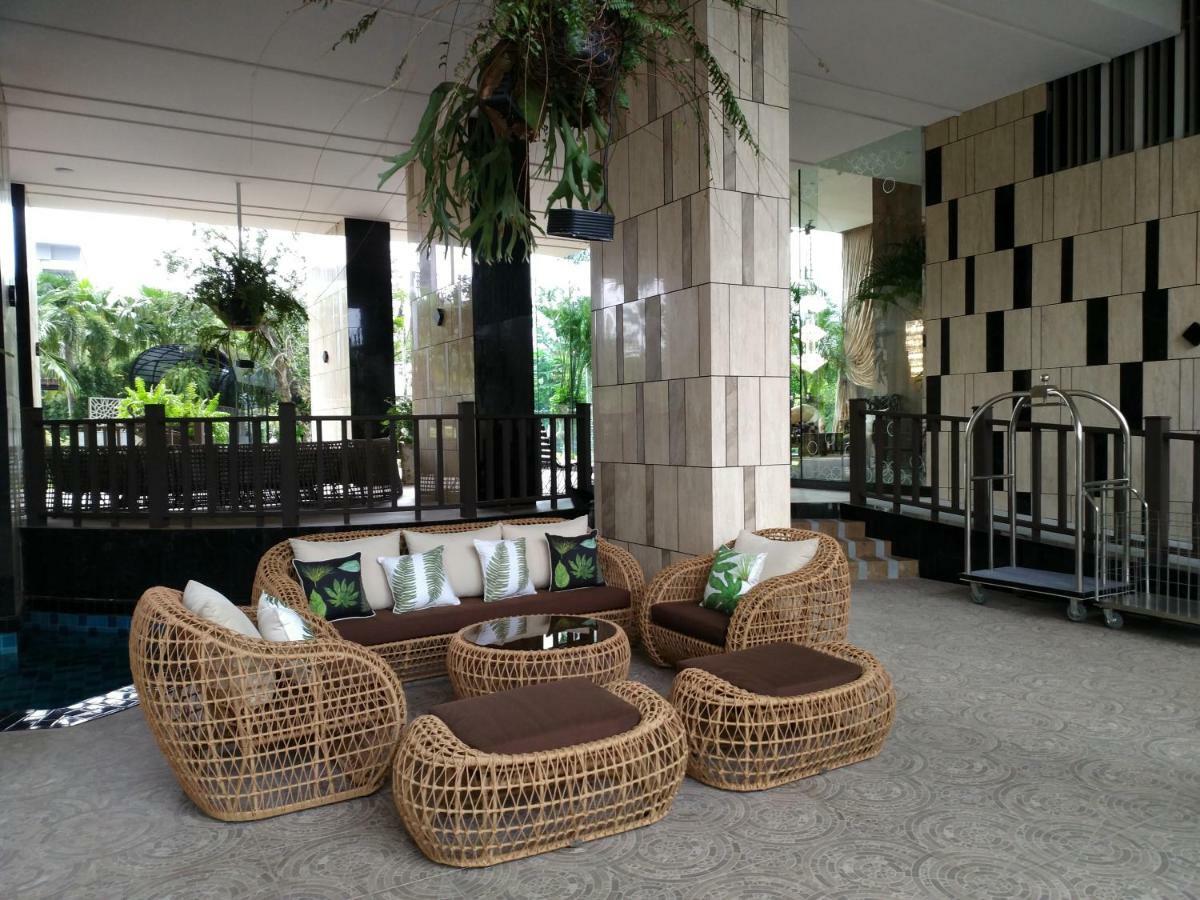 The Riviera Wongamat Hong Apartment Pattaya Exterior photo