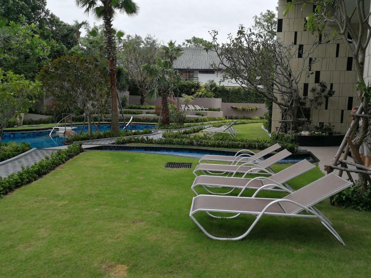 The Riviera Wongamat Hong Apartment Pattaya Exterior photo