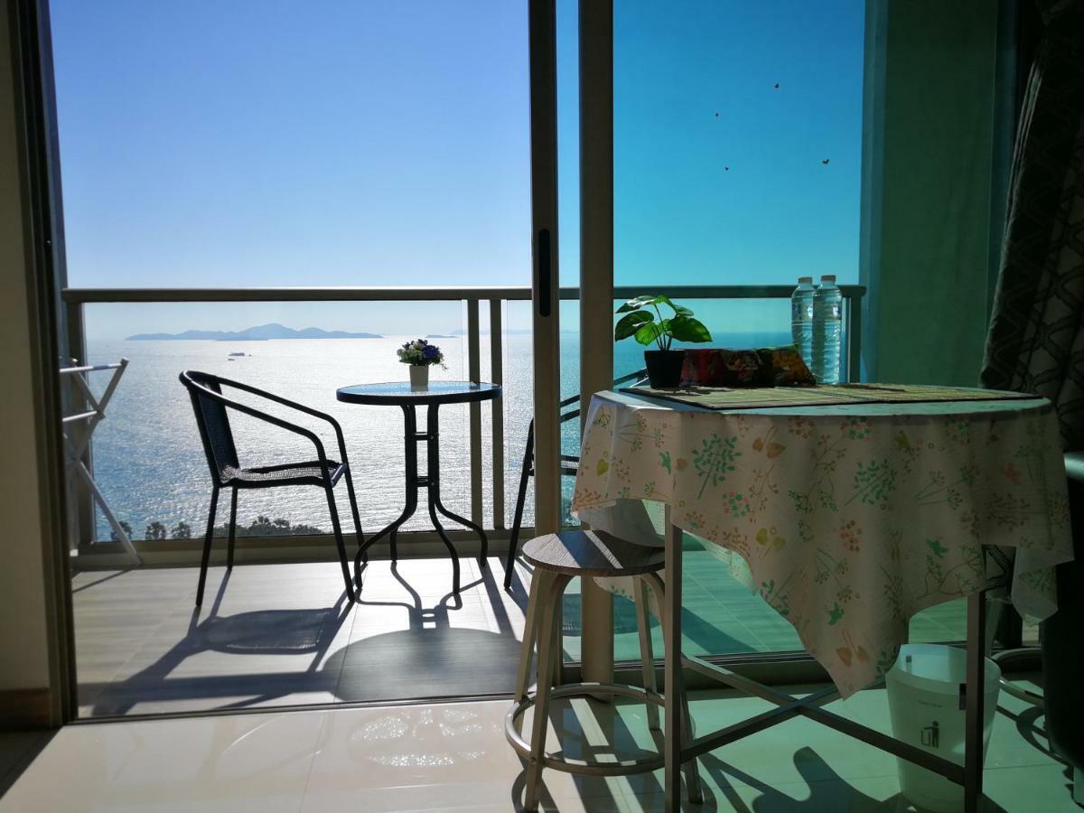 The Riviera Wongamat Hong Apartment Pattaya Exterior photo