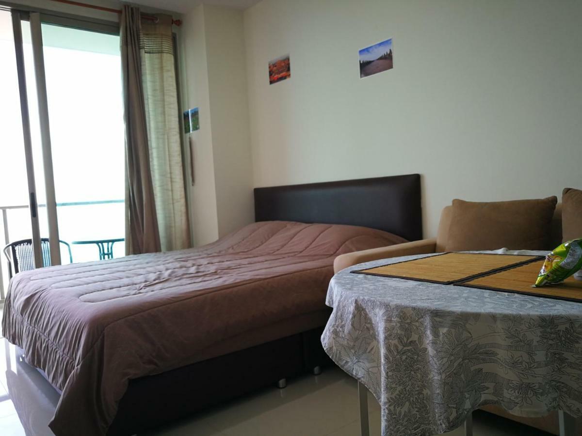 The Riviera Wongamat Hong Apartment Pattaya Exterior photo
