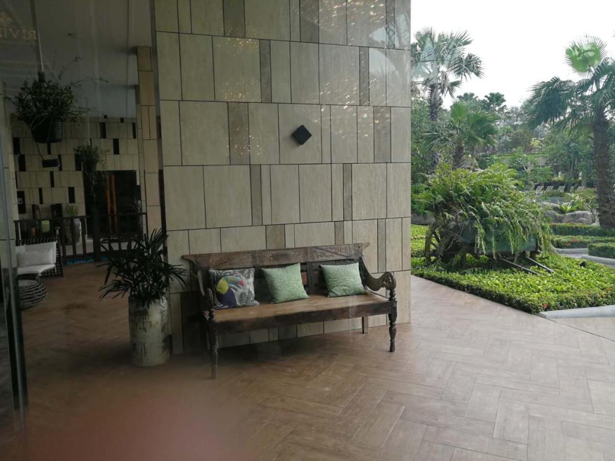 The Riviera Wongamat Hong Apartment Pattaya Exterior photo