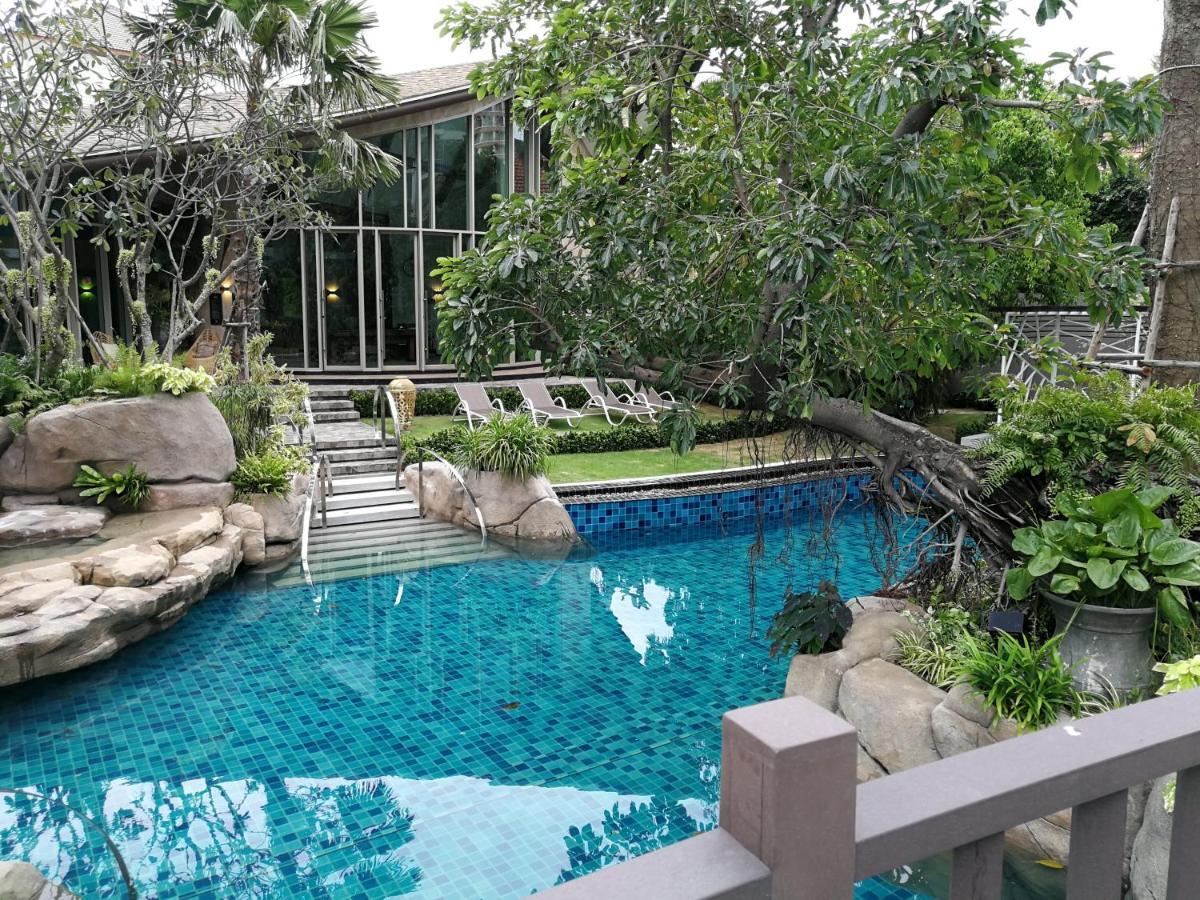 The Riviera Wongamat Hong Apartment Pattaya Exterior photo