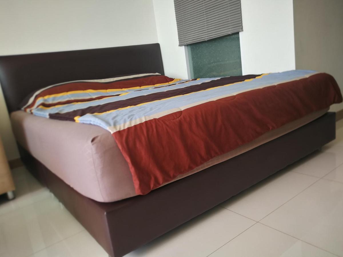 The Riviera Wongamat Hong Apartment Pattaya Exterior photo